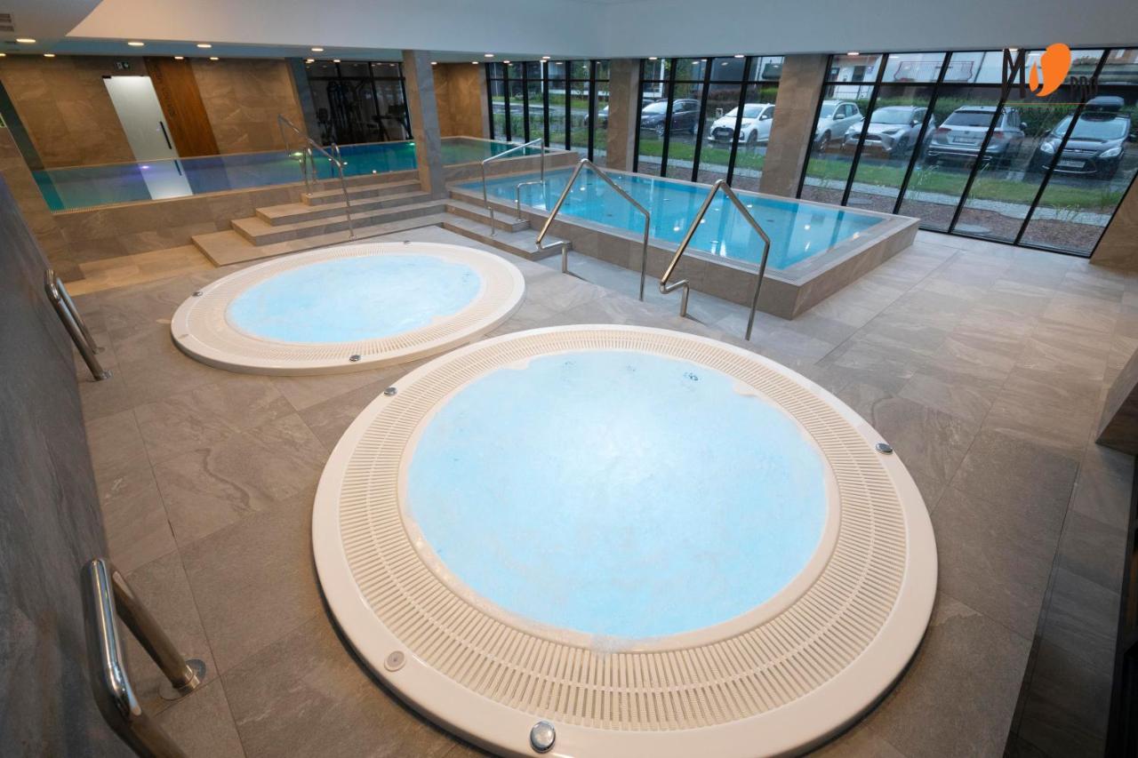 Green Port Premium Z Fitness&Spa&Restaurant コウォブジェク エクステリア 写真
